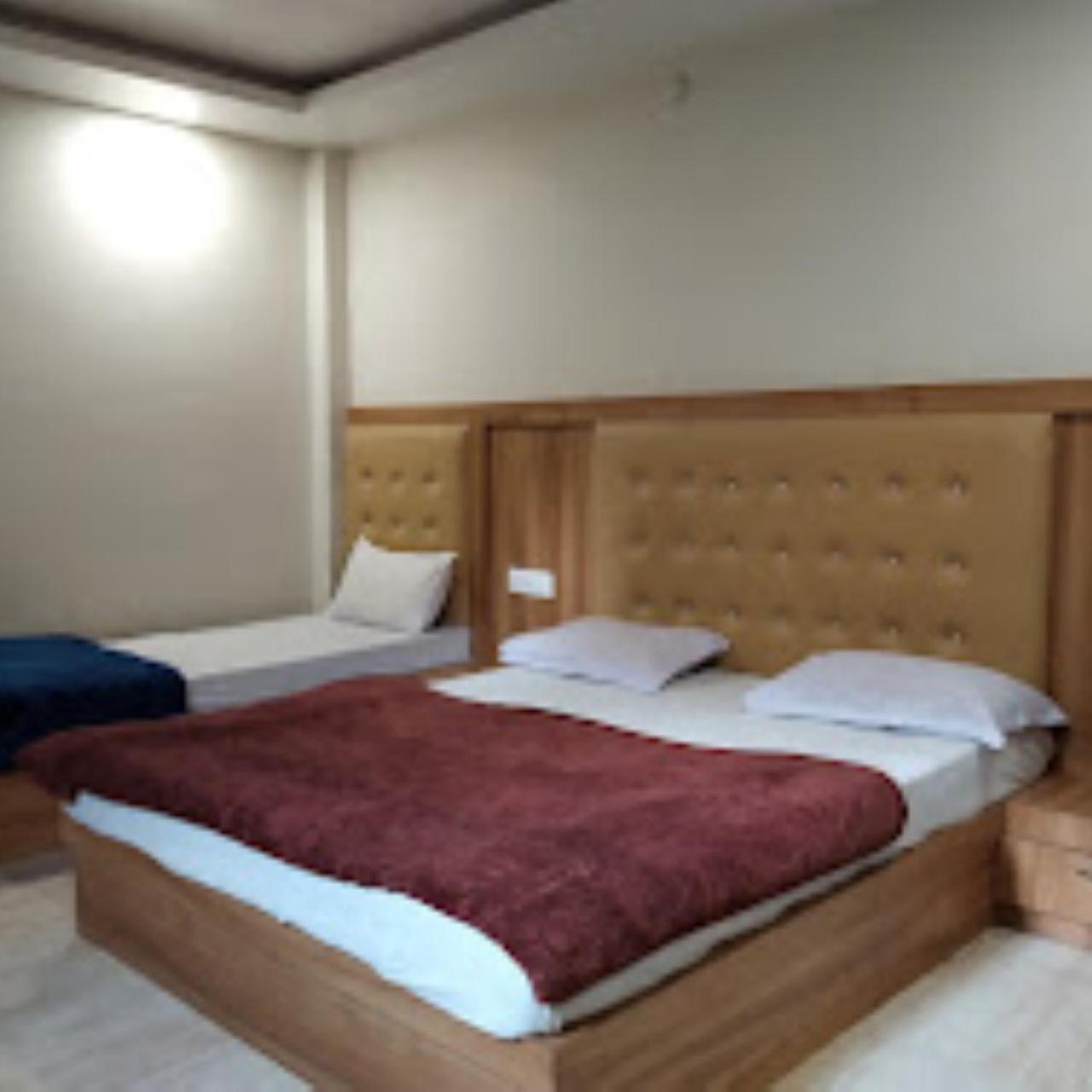 New Kumar Hotel & Banquet Λάκναου Εξωτερικό φωτογραφία