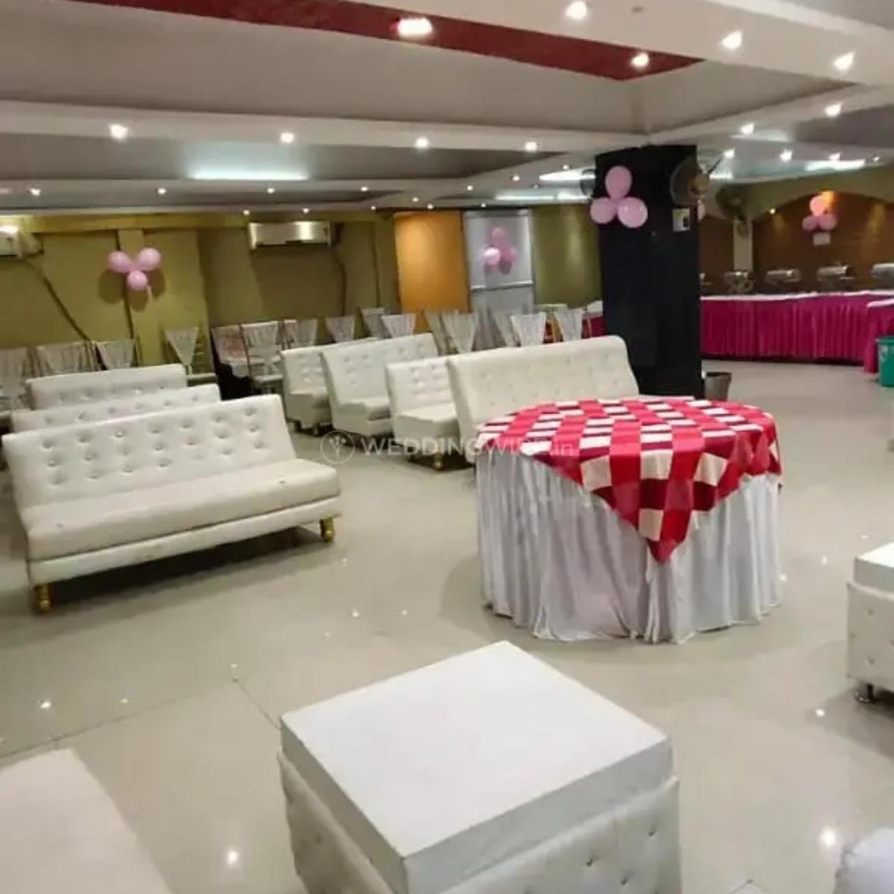 New Kumar Hotel & Banquet Λάκναου Εξωτερικό φωτογραφία