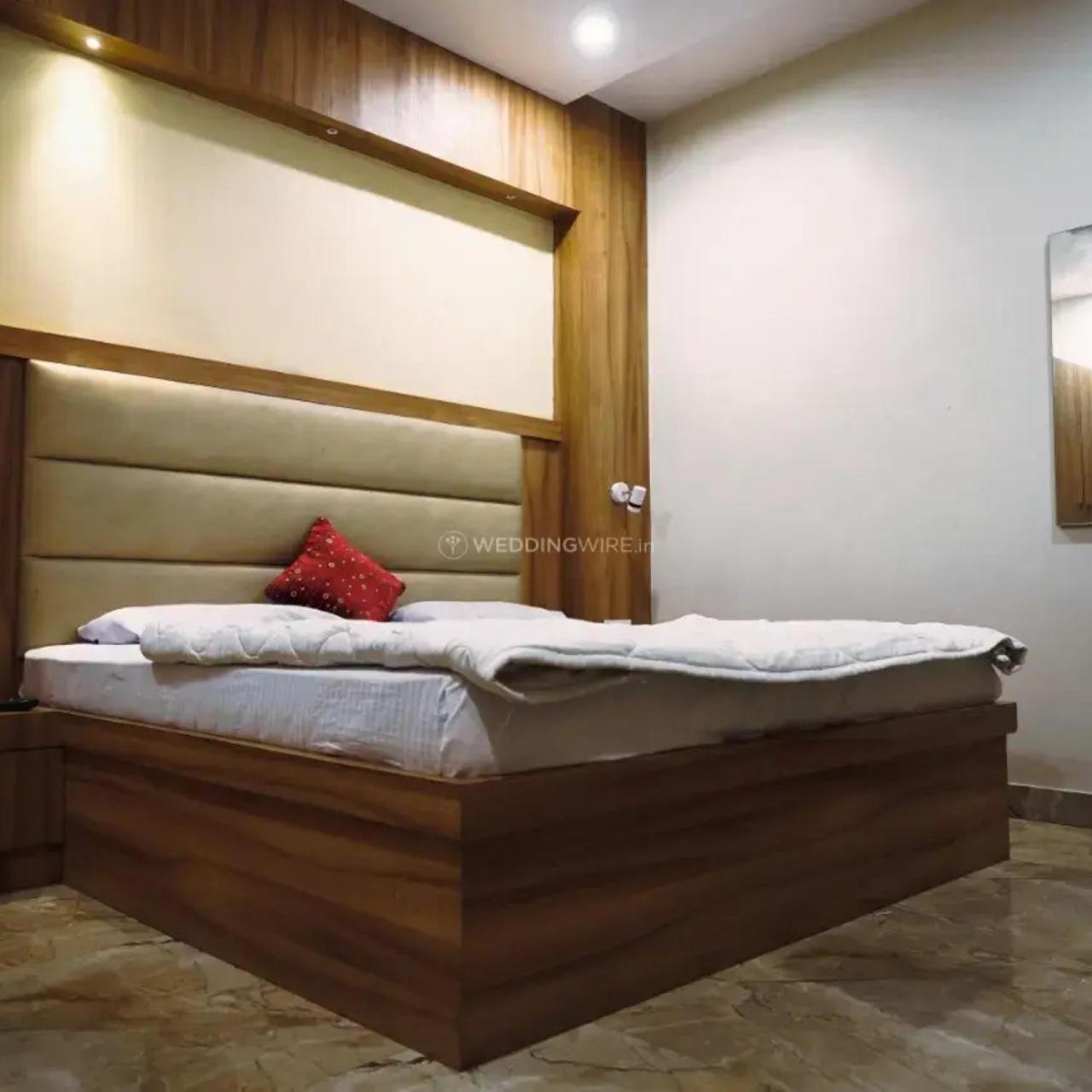 New Kumar Hotel & Banquet Λάκναου Εξωτερικό φωτογραφία